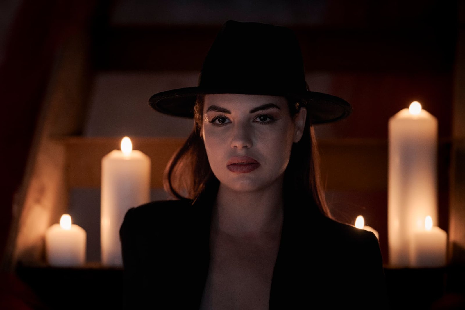 Editorial portrait in candlelight by Peter Scholz – SCHOPHO Vienna