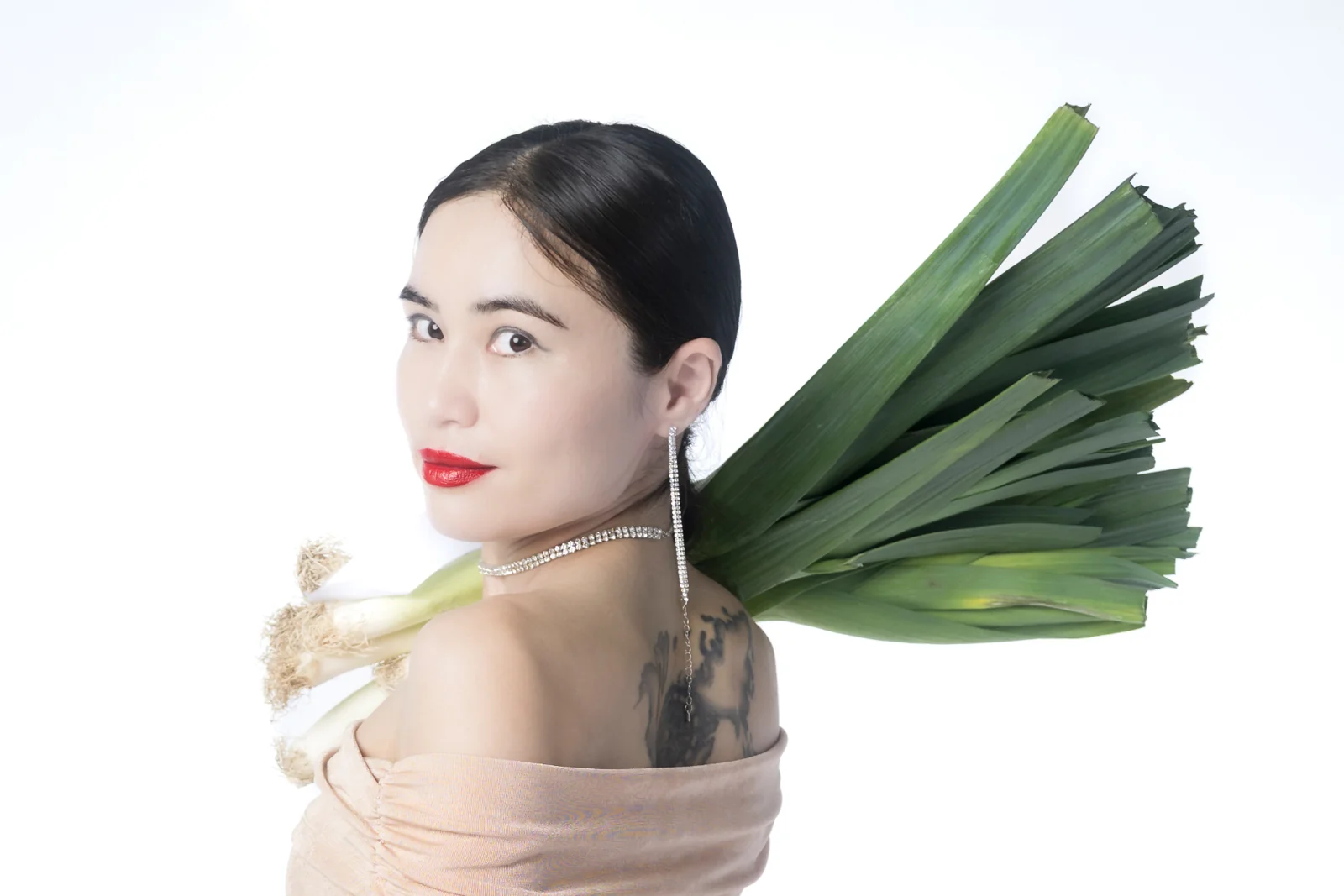 Beyond Stories — editorial studio portrait with sculptural composition by Peter Scholz