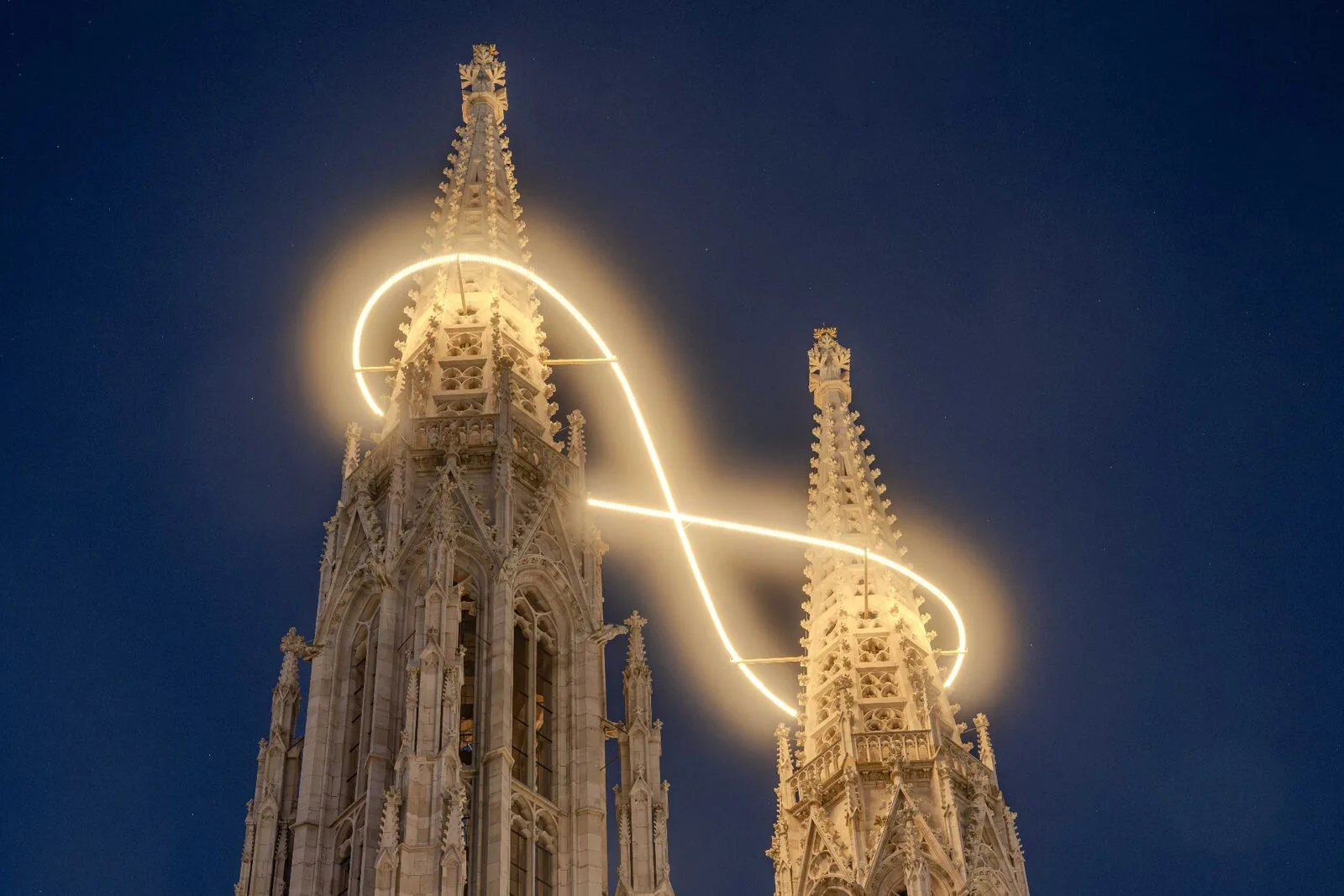 Light as Language in the Urban Space — Travel & Locations photography by Peter Scholz