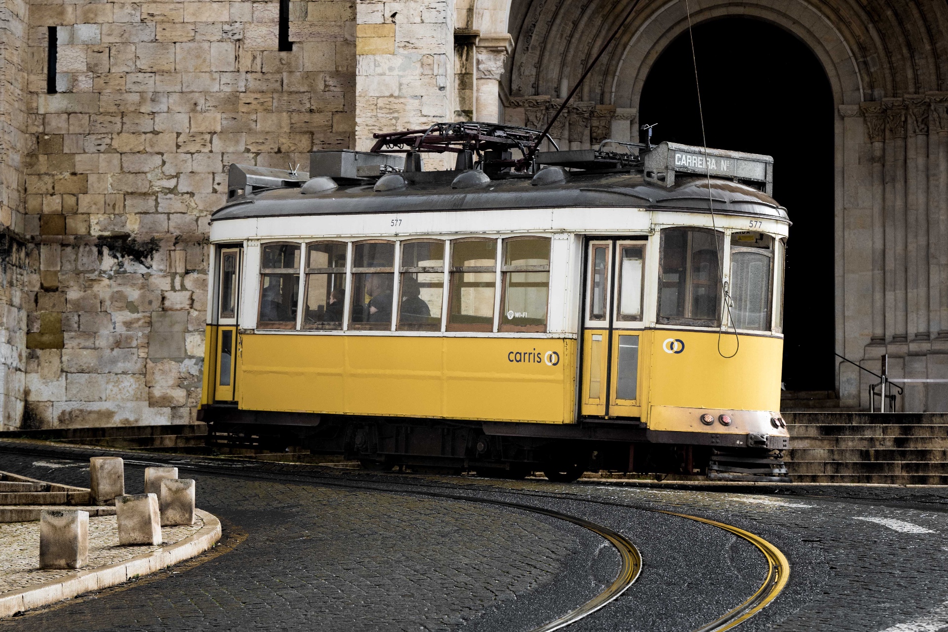 Lisbon Tramways — Movement, Light and Time